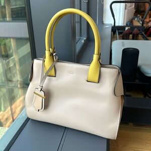 💯TOD'S tophandle bag
